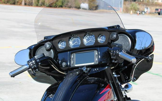 2017 Harley-Davidson® FLHXSE - CVO™ Street Glide®