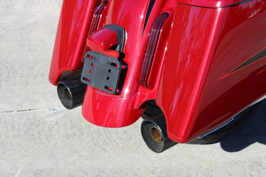 2017 Harley-Davidson® FLHXSE - CVO™ Street Glide®