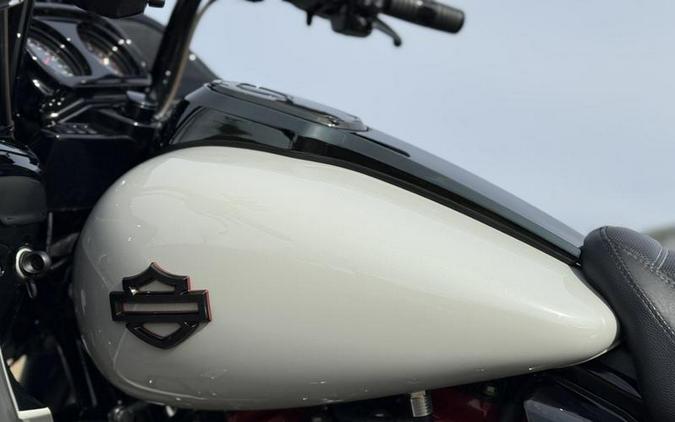 2020 Harley-Davidson® FLTRXSE - CVO™ Road Glide®