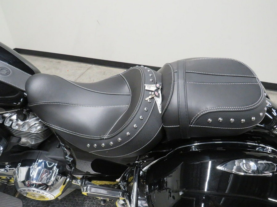 2024 Indian Motorcycle® Springfield® Black Metallic/Titanium Metallic