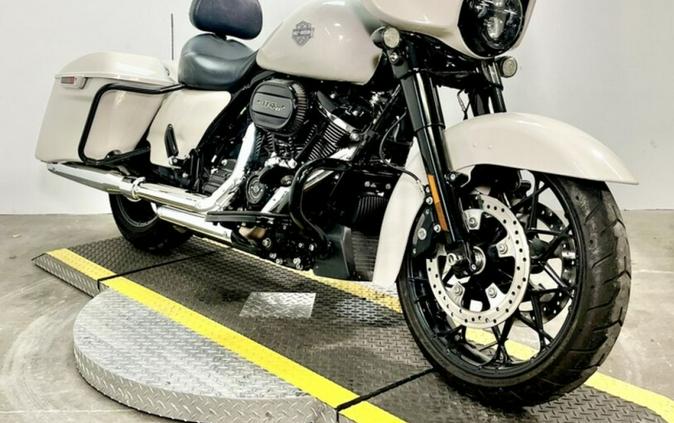 2022 Harley-Davidson® Street Glide® Special FLHXS