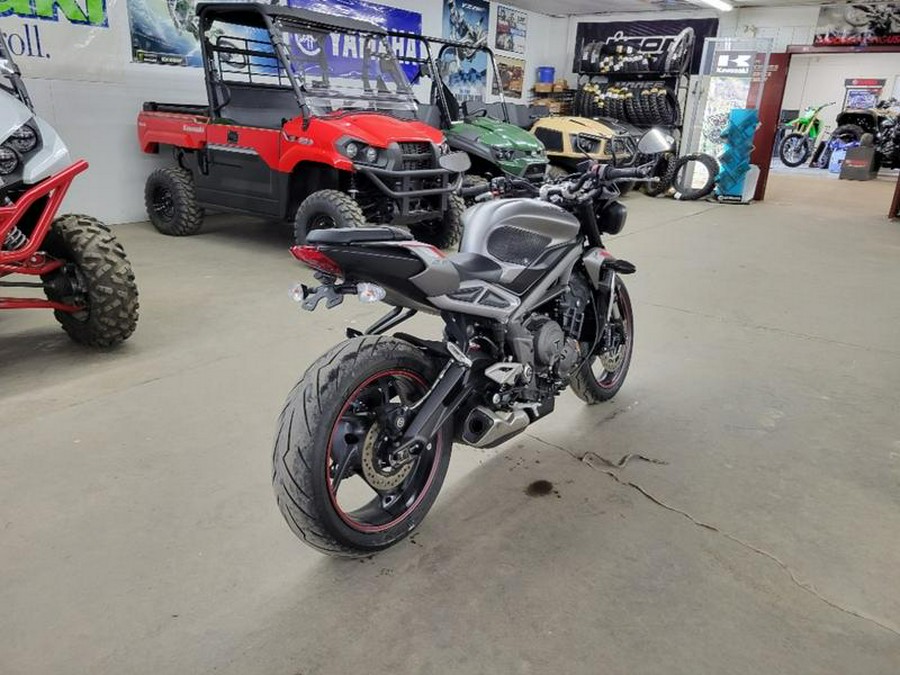 2022 Triumph Street Triple R Low Matte Silver Ice