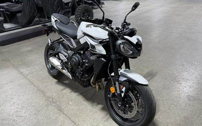 2025 Triumph Street Triple 765 R