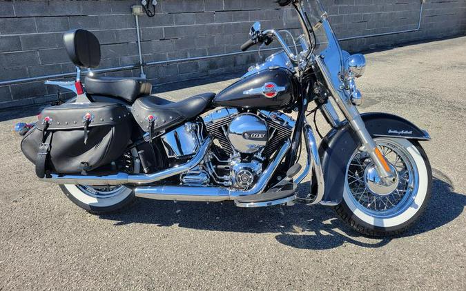 2017 Harley-Davidson® FLSTC - Heritage Softail® Classic