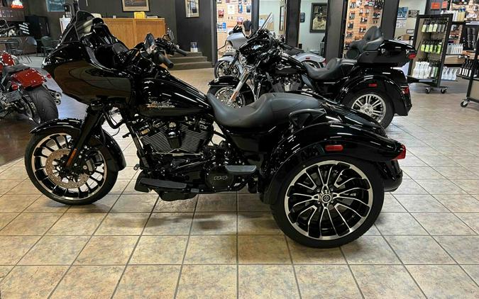 2024 Harley-Davidson Road Glide 3 Vivid Black