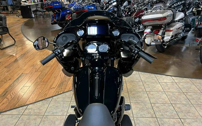 2024 Harley-Davidson Road Glide 3 Vivid Black