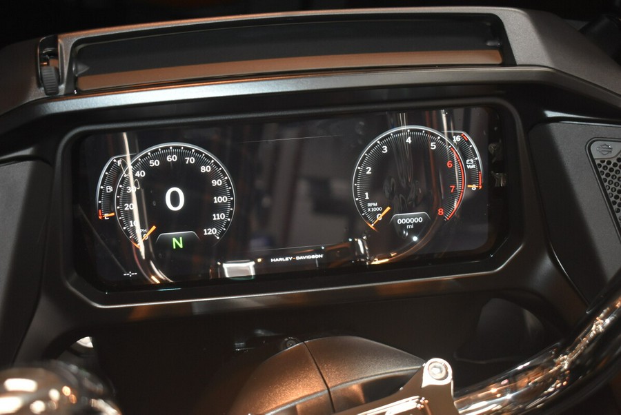 FLTRX 2025 Road Glide®