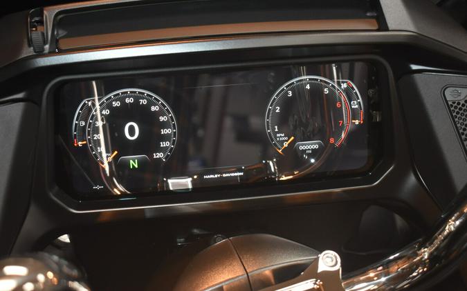 FLTRX 2025 Road Glide®