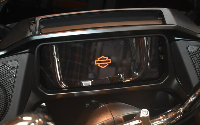 FLTRX 2025 Road Glide®