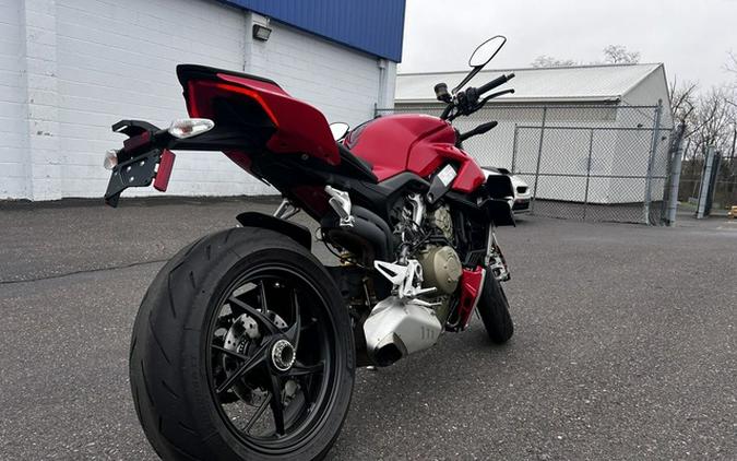 2022 Ducati Streetfighter V4 Ducati Red