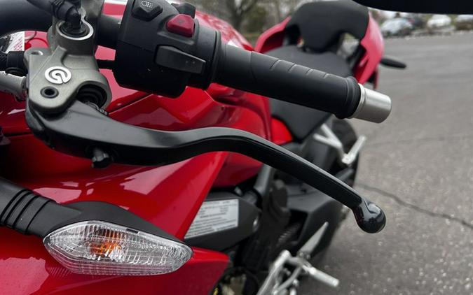 2022 Ducati Streetfighter V4 Ducati Red