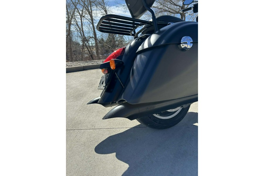 2017 CHIEFTAIN DARK HORSE, THNDR BLK SMOKE, 49S Dark Horse® - Indian Motorcycle