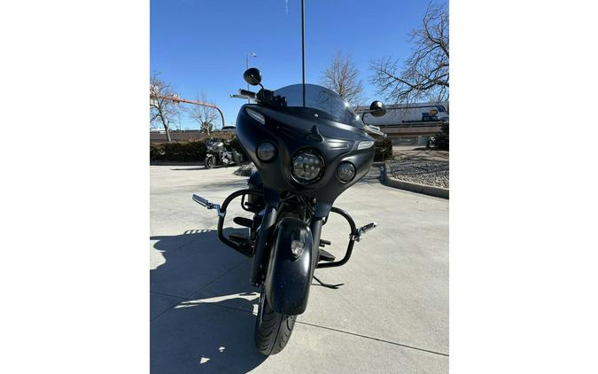 2017 Indian Motorcycle CHIEFTAIN DARK HORSE, THNDR BLK SMOKE, 49S Dark Horse®