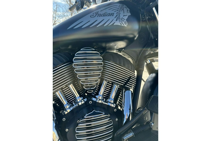 2017 CHIEFTAIN DARK HORSE, THNDR BLK SMOKE, 49S Dark Horse® - Indian Motorcycle