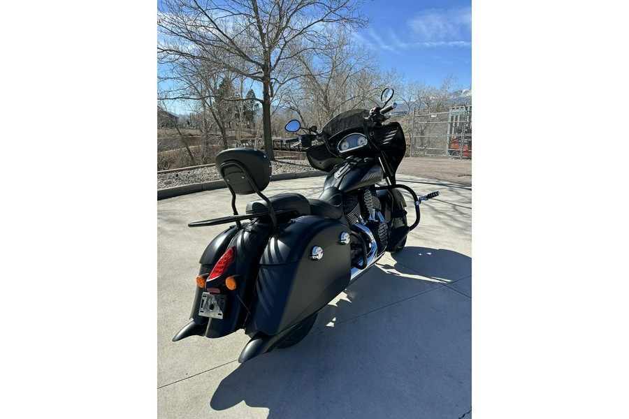 2017 CHIEFTAIN DARK HORSE, THNDR BLK SMOKE, 49S Dark Horse® - Indian Motorcycle
