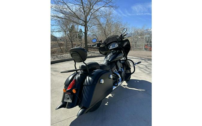 2017 Indian Motorcycle CHIEFTAIN DARK HORSE, THNDR BLK SMOKE, 49S Dark Horse®