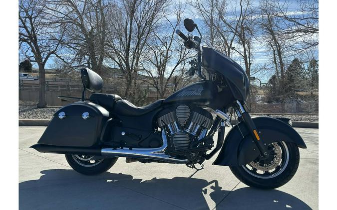 2017 Indian Motorcycle CHIEFTAIN DARK HORSE, THNDR BLK SMOKE, 49S Dark Horse®