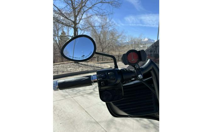 2017 Indian Motorcycle CHIEFTAIN DARK HORSE, THNDR BLK SMOKE, 49S Dark Horse®