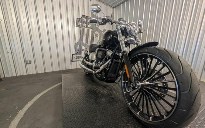 2026 Harley-Davidson BREAKOUT