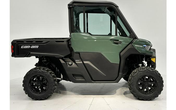 2024 Can-Am Defender DPS CAB HD9