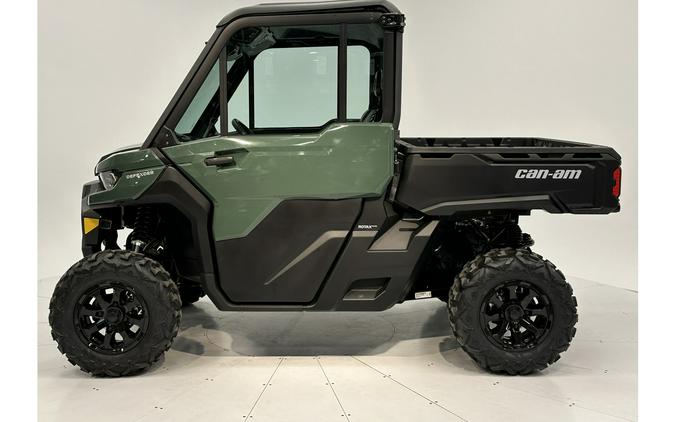 2024 Can-Am Defender DPS CAB HD9