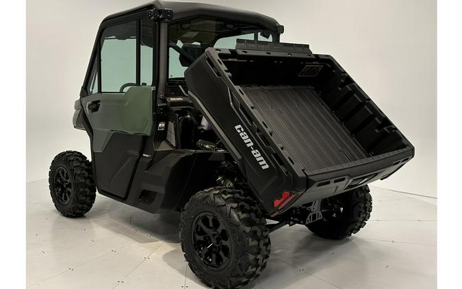 2024 Can-Am Defender DPS CAB HD9