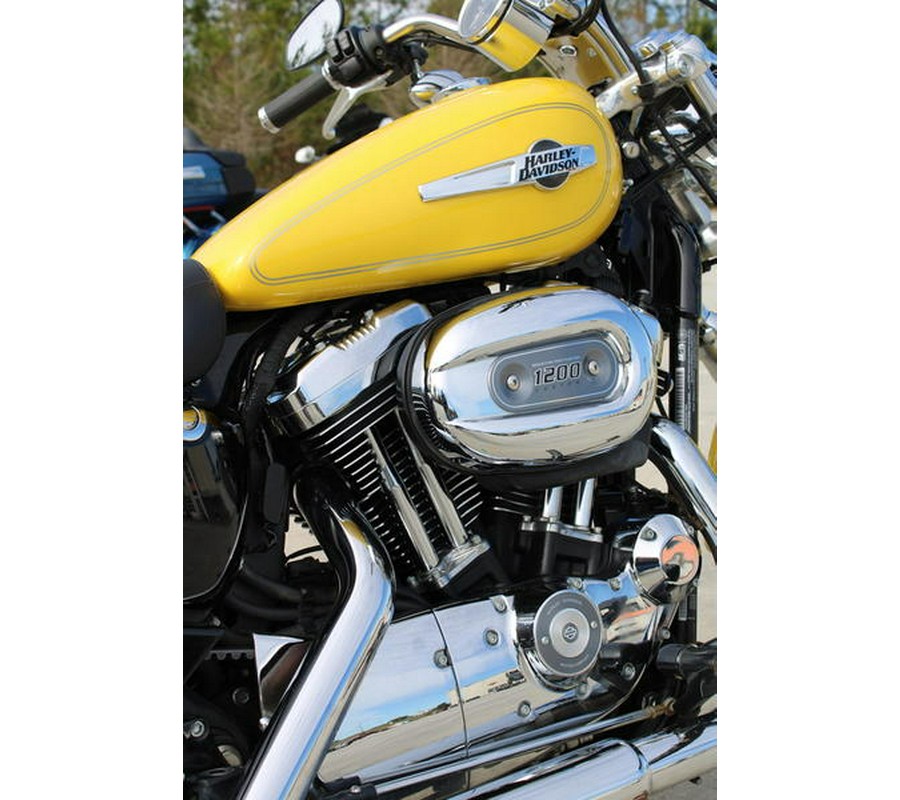 2017 Harley-Davidson® XL1200C - 1200 Custom