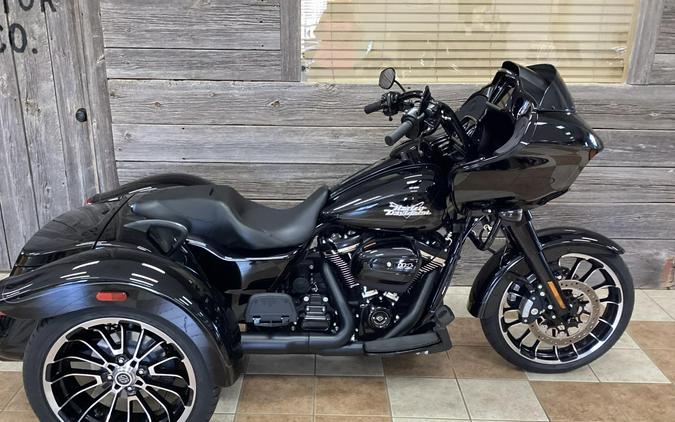 2025 Harley-Davidson® Road Glide® 3 Vivid Black