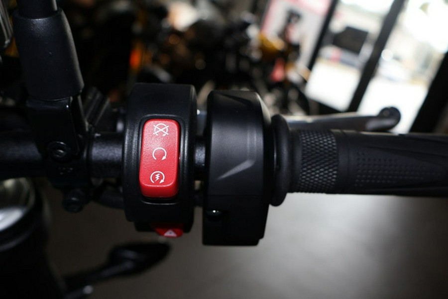 2025 Triumph Speed Twin 900 Aluminium Silver/Carnival Red/Jet B