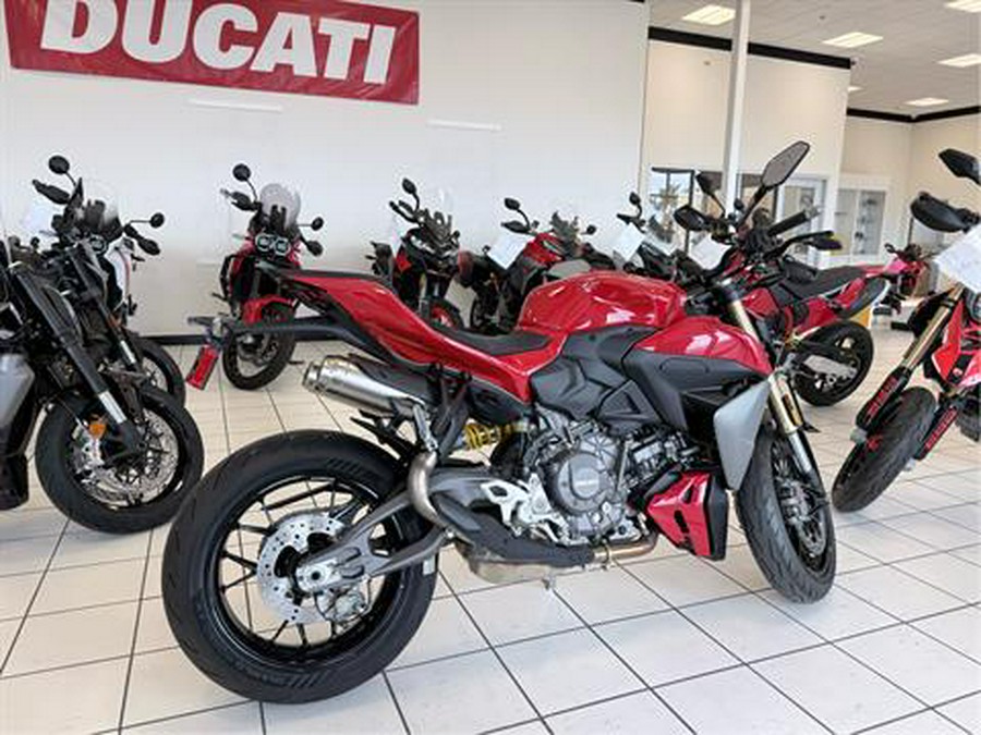 2026 Ducati Streetfighter V2