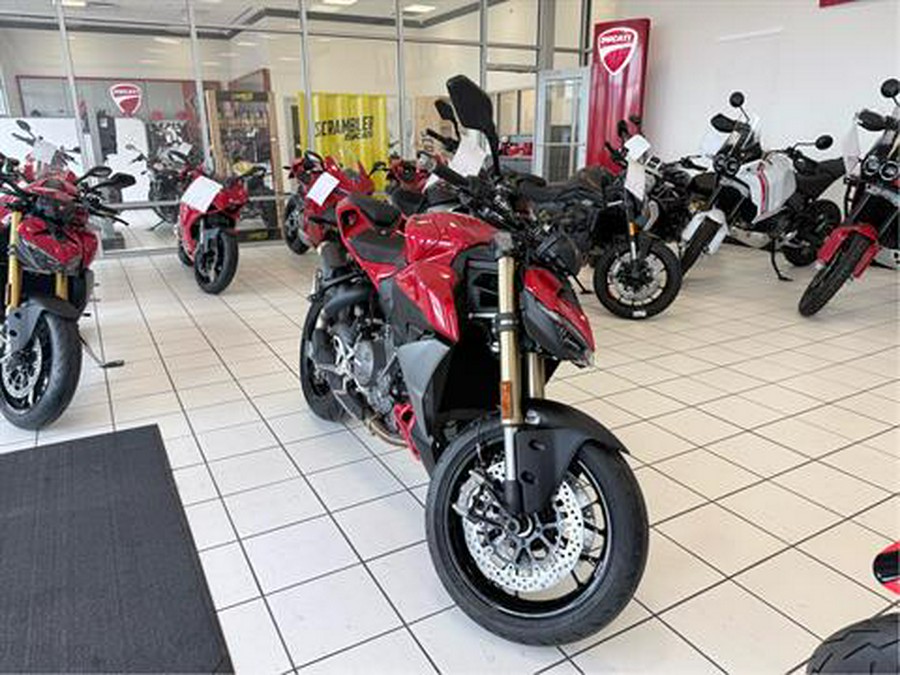 2026 Ducati Streetfighter V2