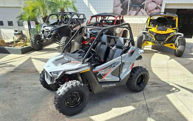 2024 Polaris RZR 200 EFI