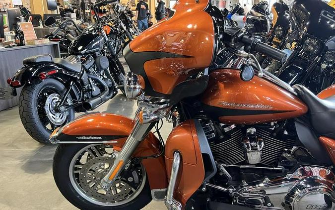 2019 Harley-Davidson® FLHTCUTG - Tri Glide® Ultra