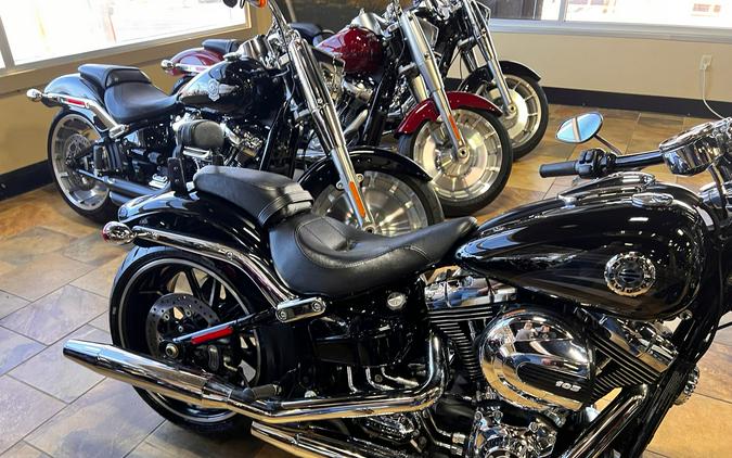 2016 Harley-Davidson Softail Breakout