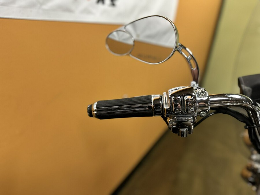 FLHRC 2005 Road King® Classic