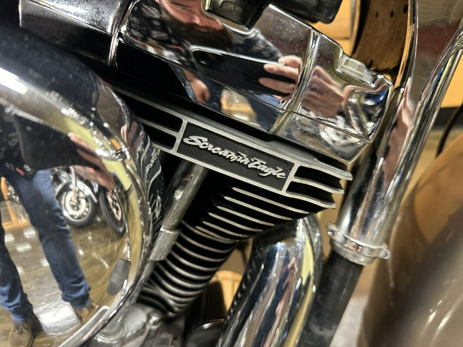 FLHRC 2005 Road King® Classic