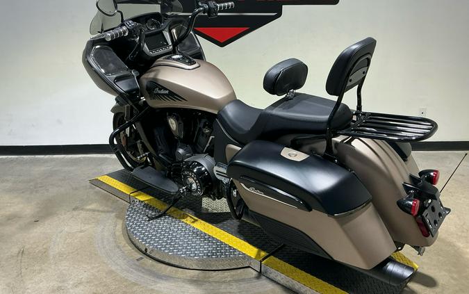 2020 Indian Motorcycle Challenger® Dark Horse®