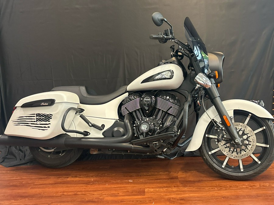 2020 Indian Motorcycle Springfield® Dark Horse®