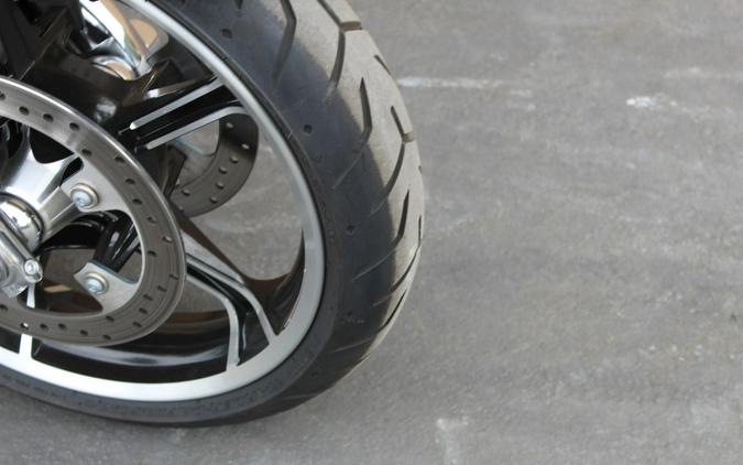 2022 Harley-Davidson® CVO™ Tri Glide® DANTES RED FADE