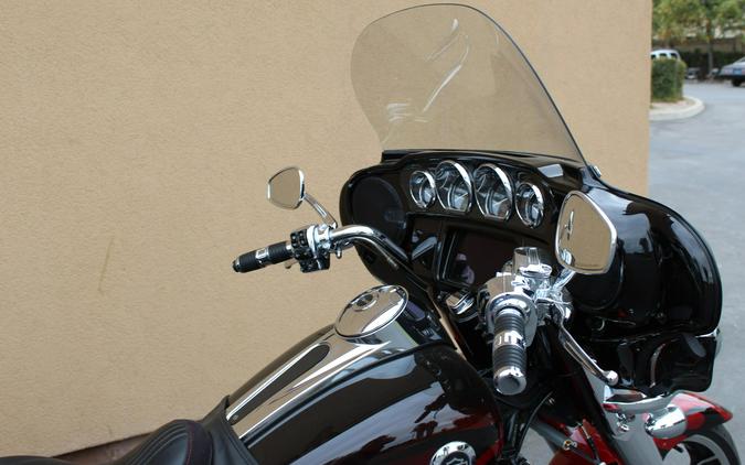 2022 Harley-Davidson® CVO™ Tri Glide® DANTES RED FADE