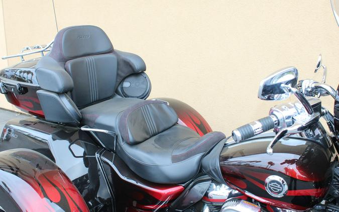 2022 Harley-Davidson® CVO™ Tri Glide® DANTES RED FADE