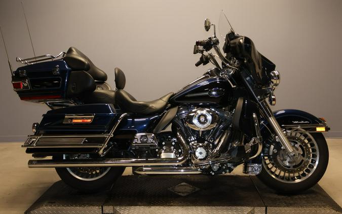 2012 Electra Glide Ultra Classic 103 Big Blue Pearl/Vivid Black
