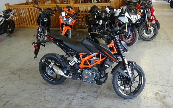 2023 KTM 390 Duke