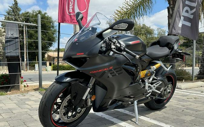 2024 Ducati Panigale V2 Black on Black