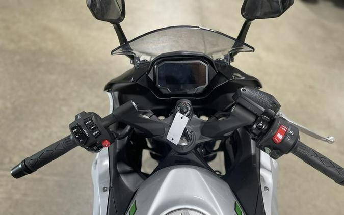 2024 Kawasaki Ninja® 7 Hybrid ABS