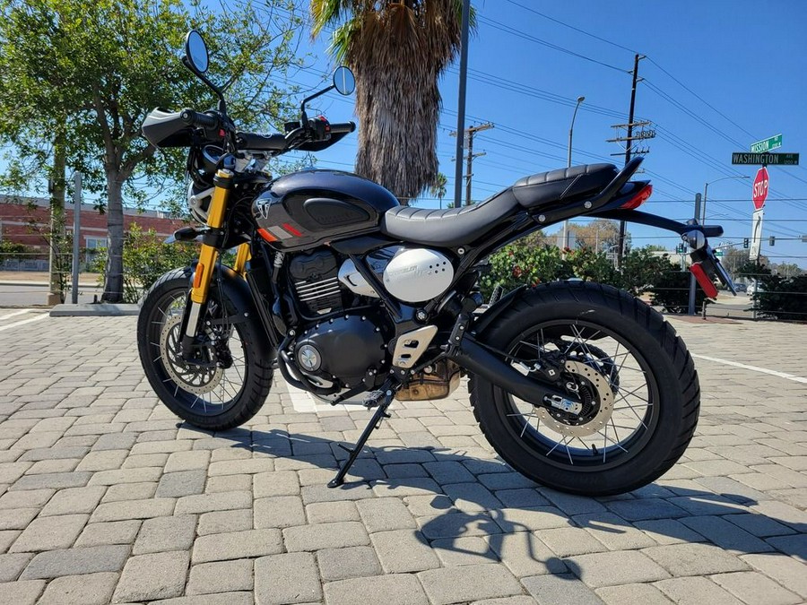 2026 Triumph Scrambler 400 XC Storm Grey