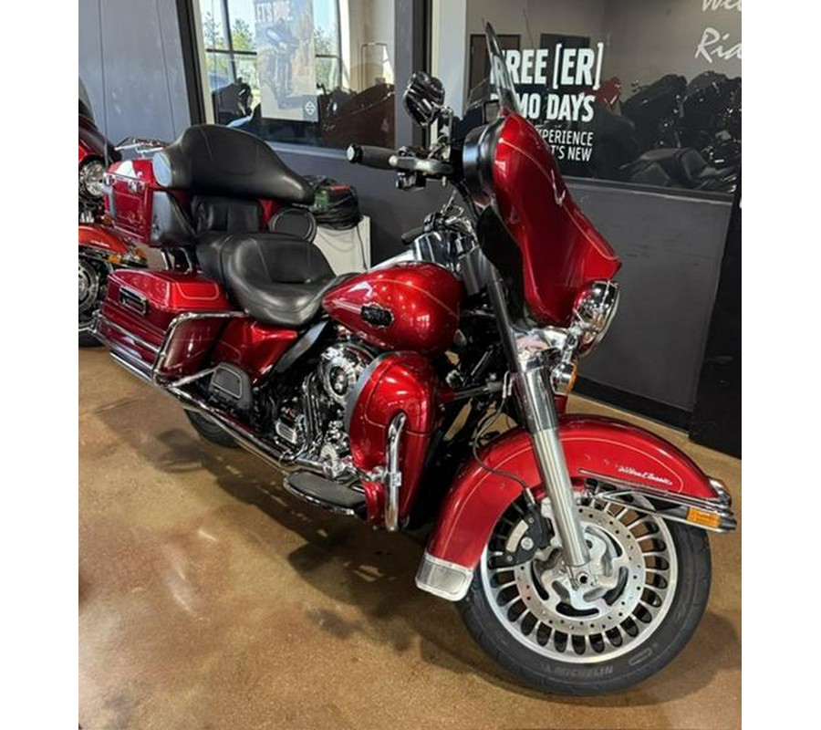 2013 Harley-Davidson® FLHTCU - Electra Glide® Ultra Classic®