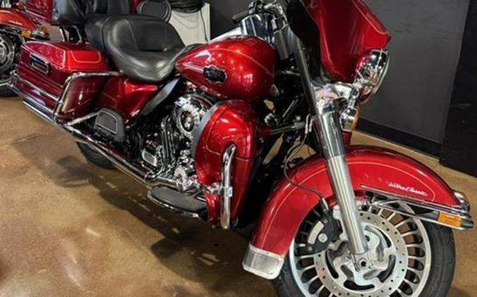 2013 Harley-Davidson® FLHTCU - Electra Glide® Ultra Classic®