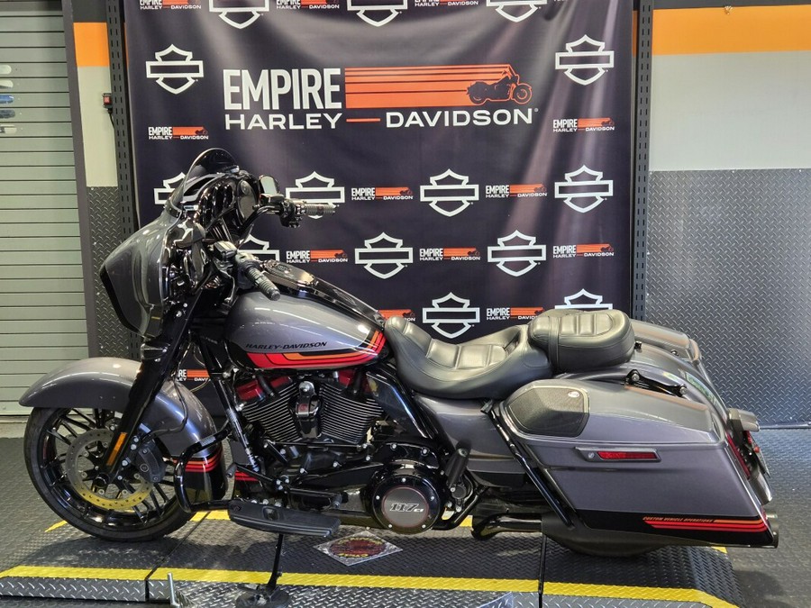 2020 Harley-Davidson CVO Street Glide Smoky Gray & Black Hole