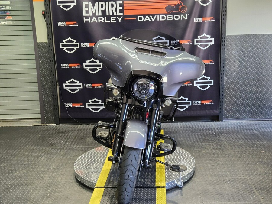 2020 Harley-Davidson CVO Street Glide Smoky Gray & Black Hole